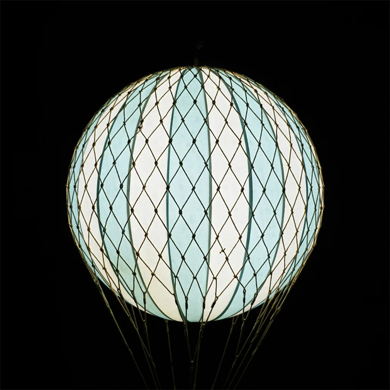 Authentic Models LED Deko Ballon mittel 'Travels Light' Blue Light - Online MY SNOWFLAKE