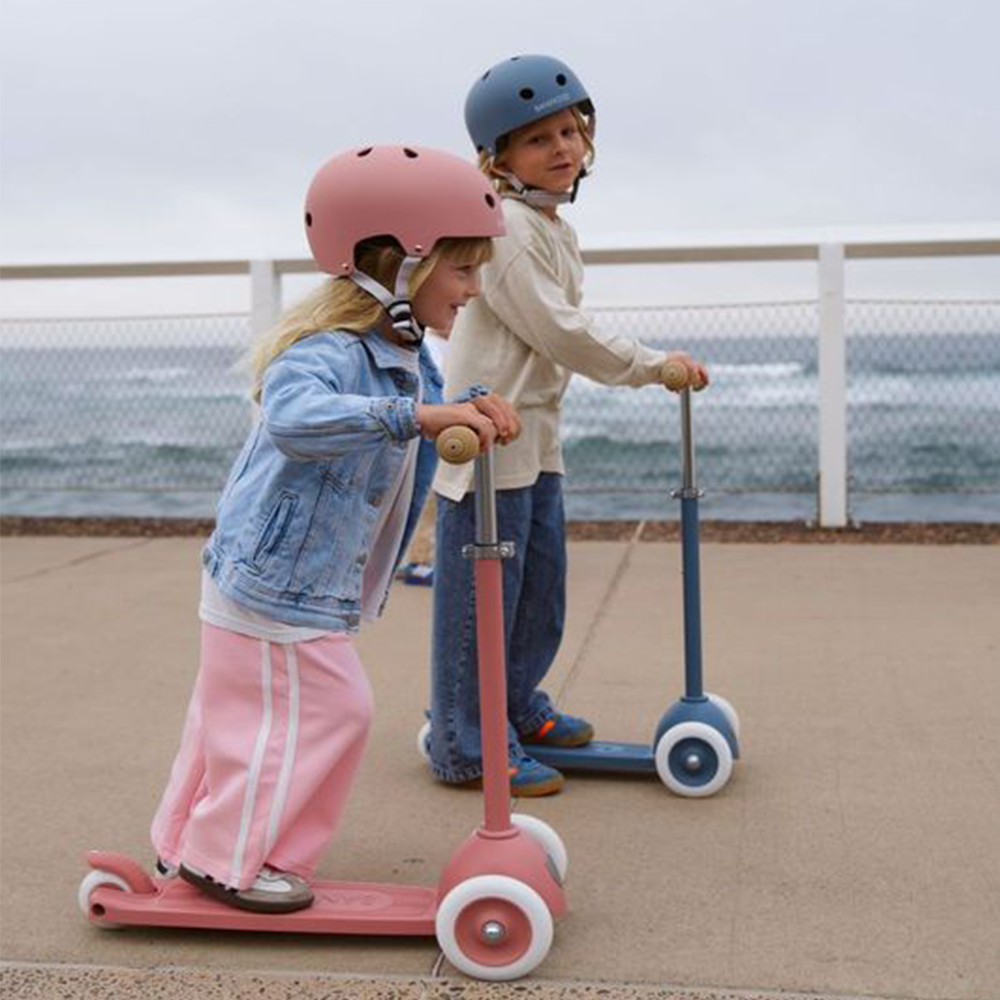 Banwood  Scooter 'Vintage Eco' Raspberry