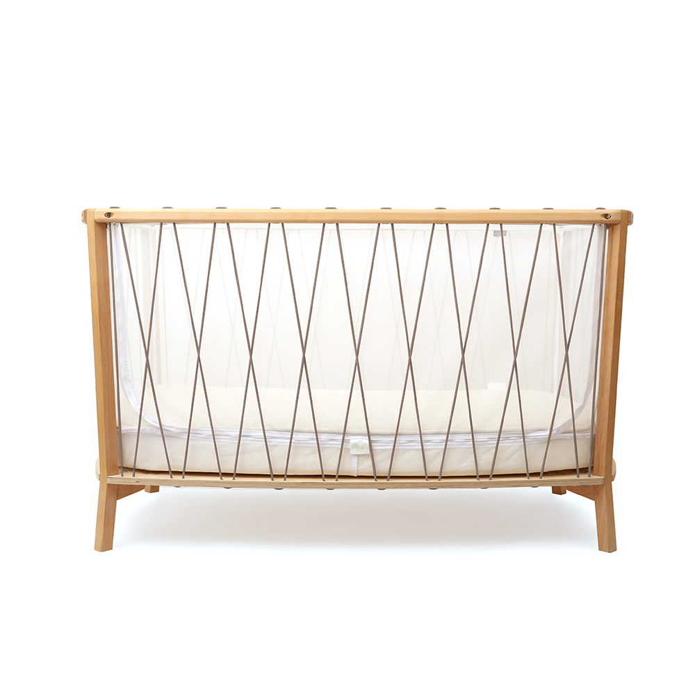 Charlie Crane  Babybett 'KIMI' mit Matratze und Matratzenschutz Hazelnut - Online MY SNOWFLAKE
