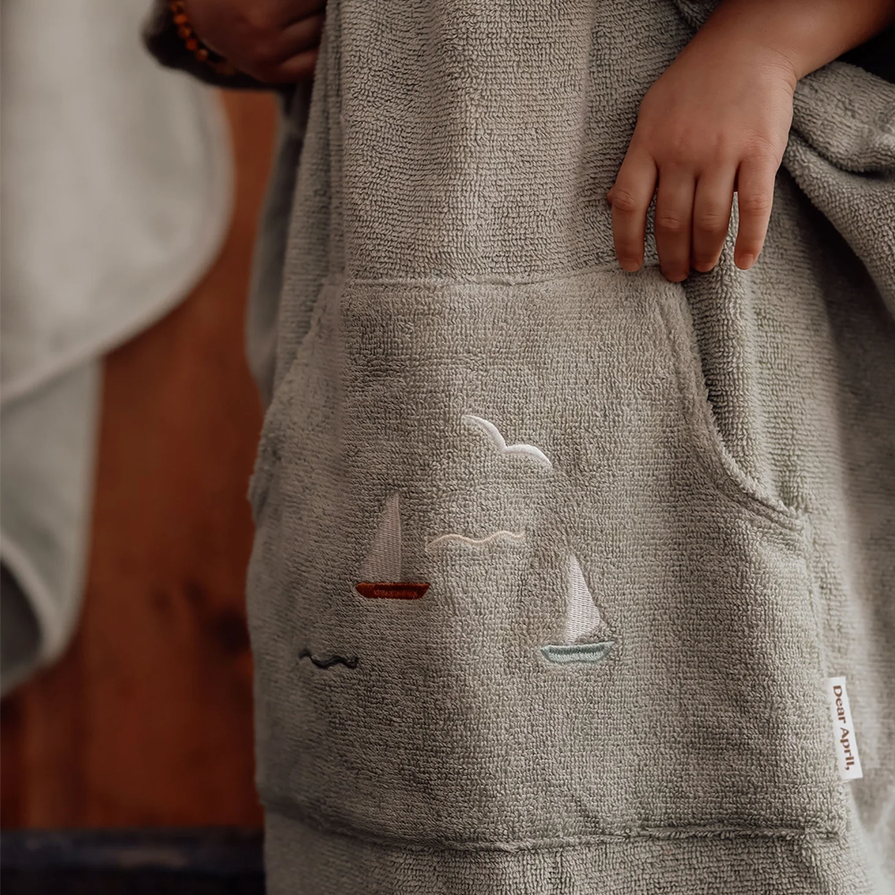 Dear April Badeponcho 'Puk' Sailboats