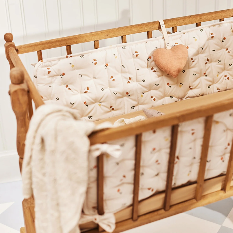Dear April Bettnestchen Songbirds in Babybett. 