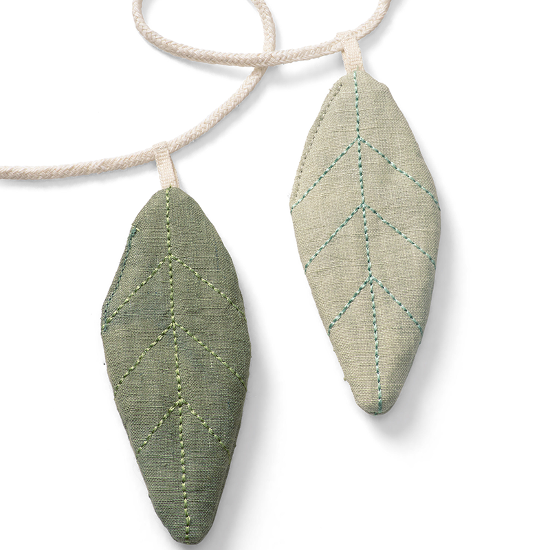 Dear April Girlande 'Beech' Leaves