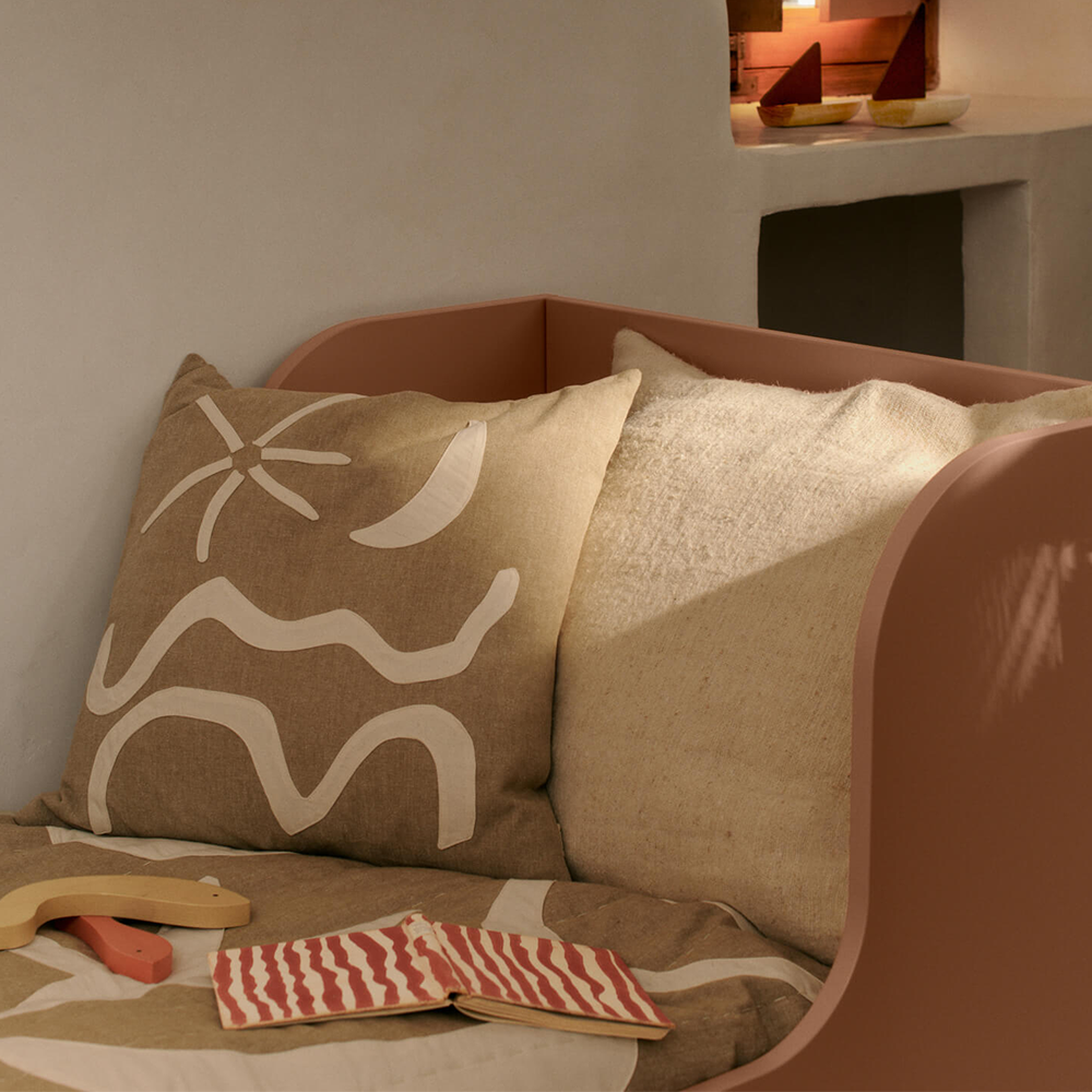 Ferm Living Coussin mural « Kove » Tan