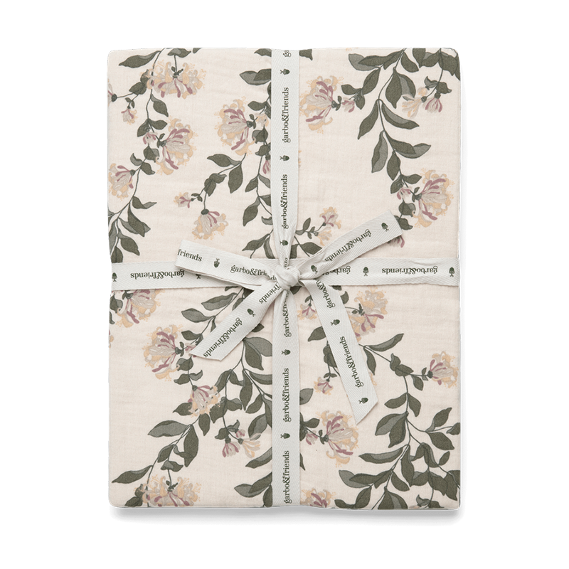 Junior Fixleintuch zusammengefaltet in Beige mit Blumenmuster von Garbo&Friends