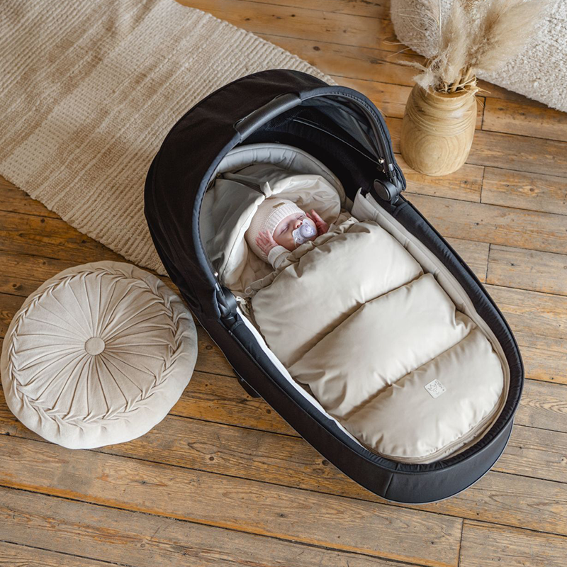 Kaiser Daunen Fusssack 'Little Dowwny' für Babyschale/Babywanne Sand - Online MY SNOWFLAKE