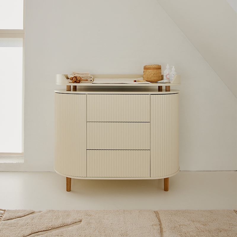 Kas Kopenhagen Kommode Kai mit WIckelauflage in Cream Oak. 