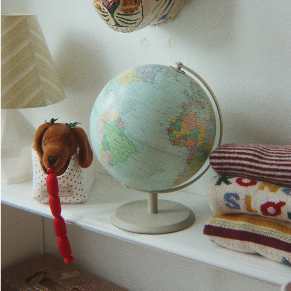 Konges Sløjd Plush Toy Dachshund in Basket 'Chorizo' Brown