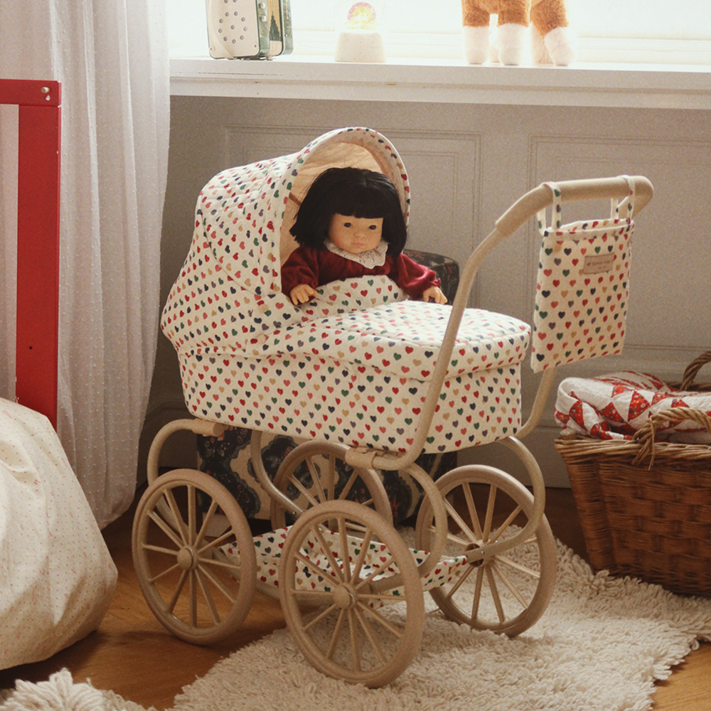 Konges Sløjd Puppen-Kinderwagen 'Minnie' Coeur Coloré