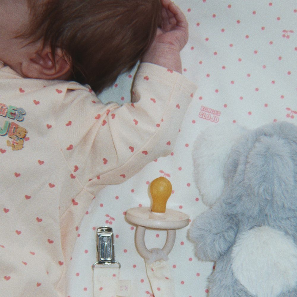 Konges Sløjd Strampler Schlafanzug 'Basic' Teddy Coeur - Online MY SNOWFLAKE