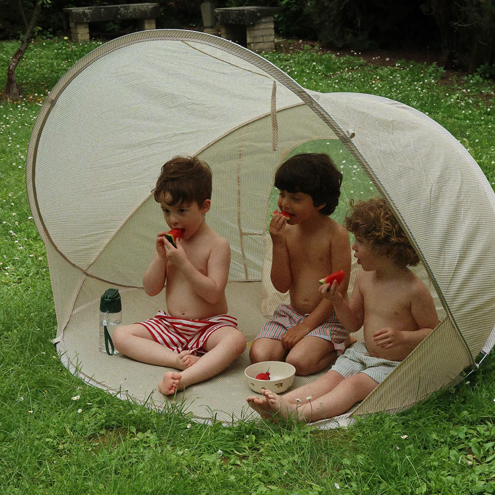 Konges Sløjd Beach UV Pop-Up Tent Tea Stripe