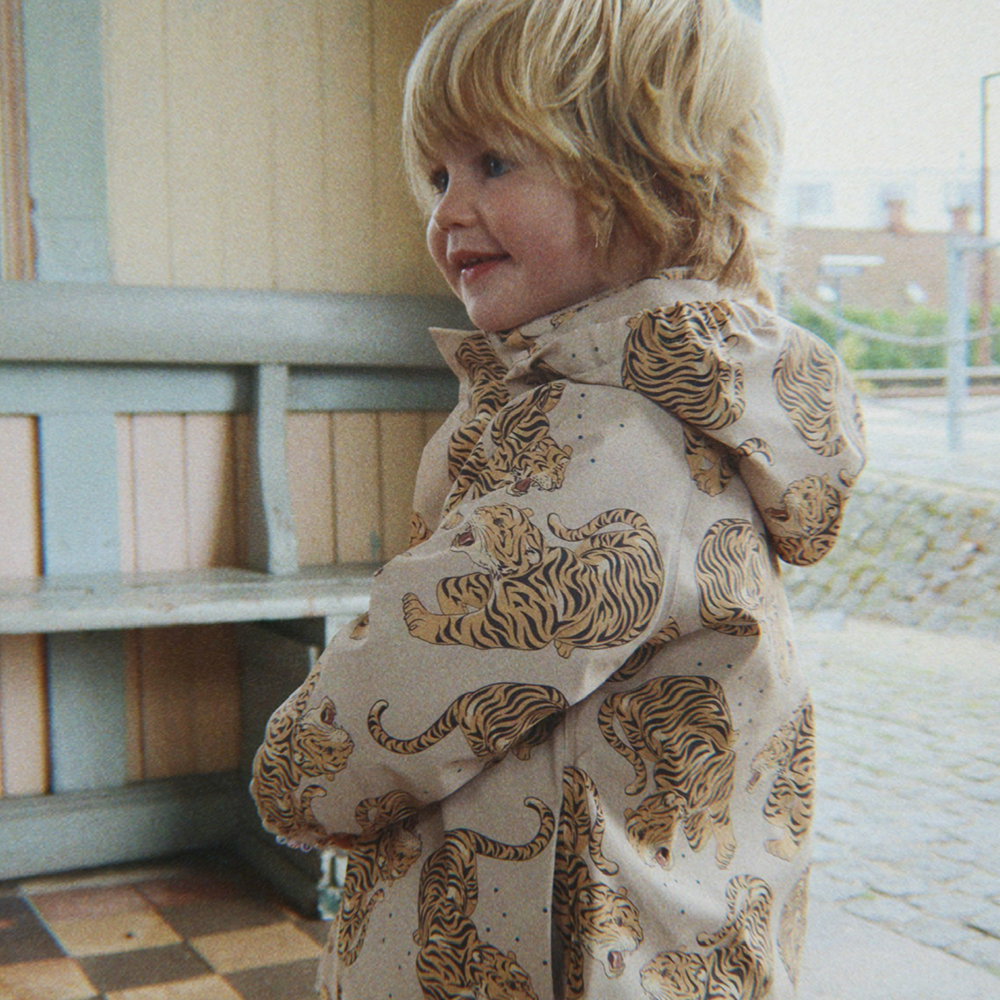 Konges Sløjd  Gefüttertes Regenjacke/-hose Set 'Rainy Palme' Panthera Beige