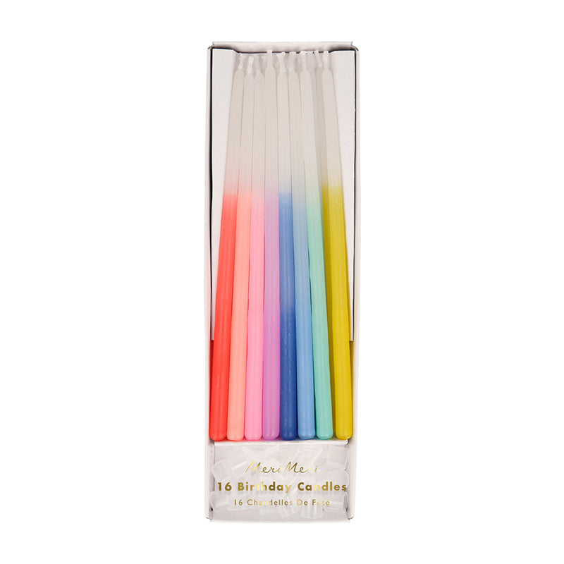 Meri Meri – 16 Kuchen-Kerzen Dip Dye zweifarbig in schönen Regenbogenfarben inkl. Kunststoffhaltern für auf den Kuchen