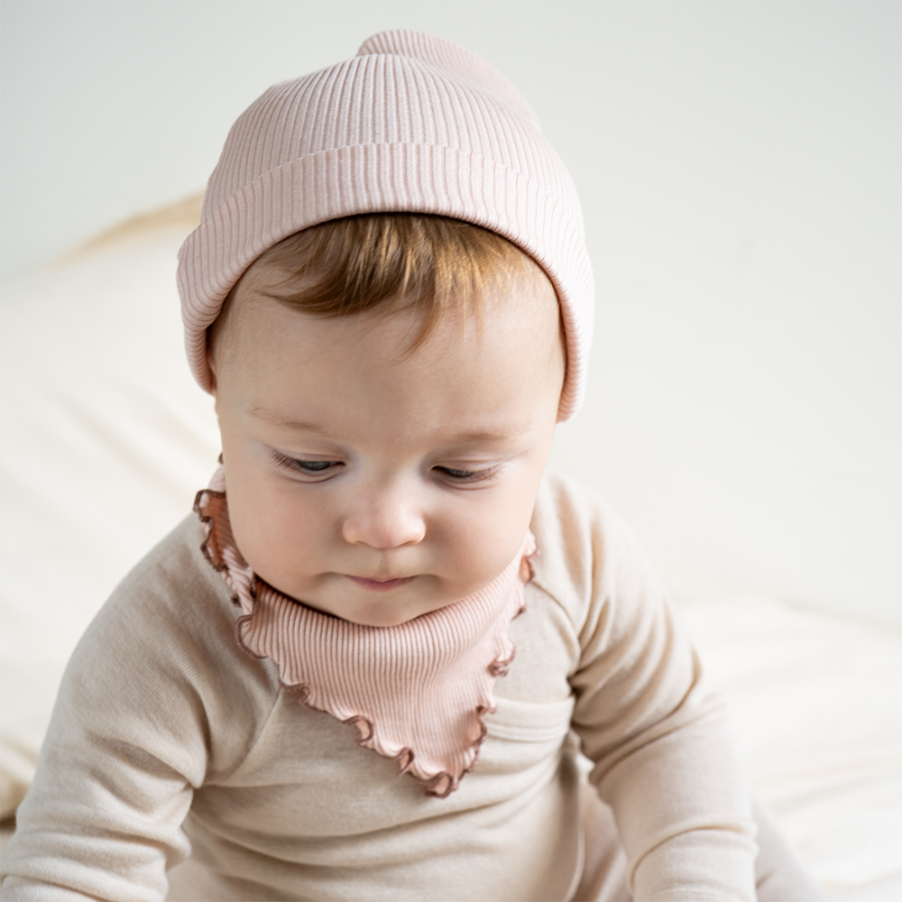 Minimalisma Bonnet bébé en soie/coton 'Bambi' Sweet Rose