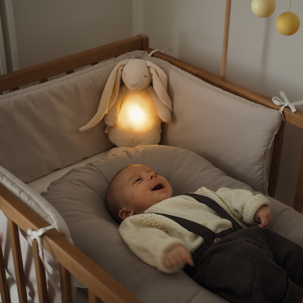 Moonie Kuscheltier Hase mit Licht 'Organic Humming Bunny' Sand