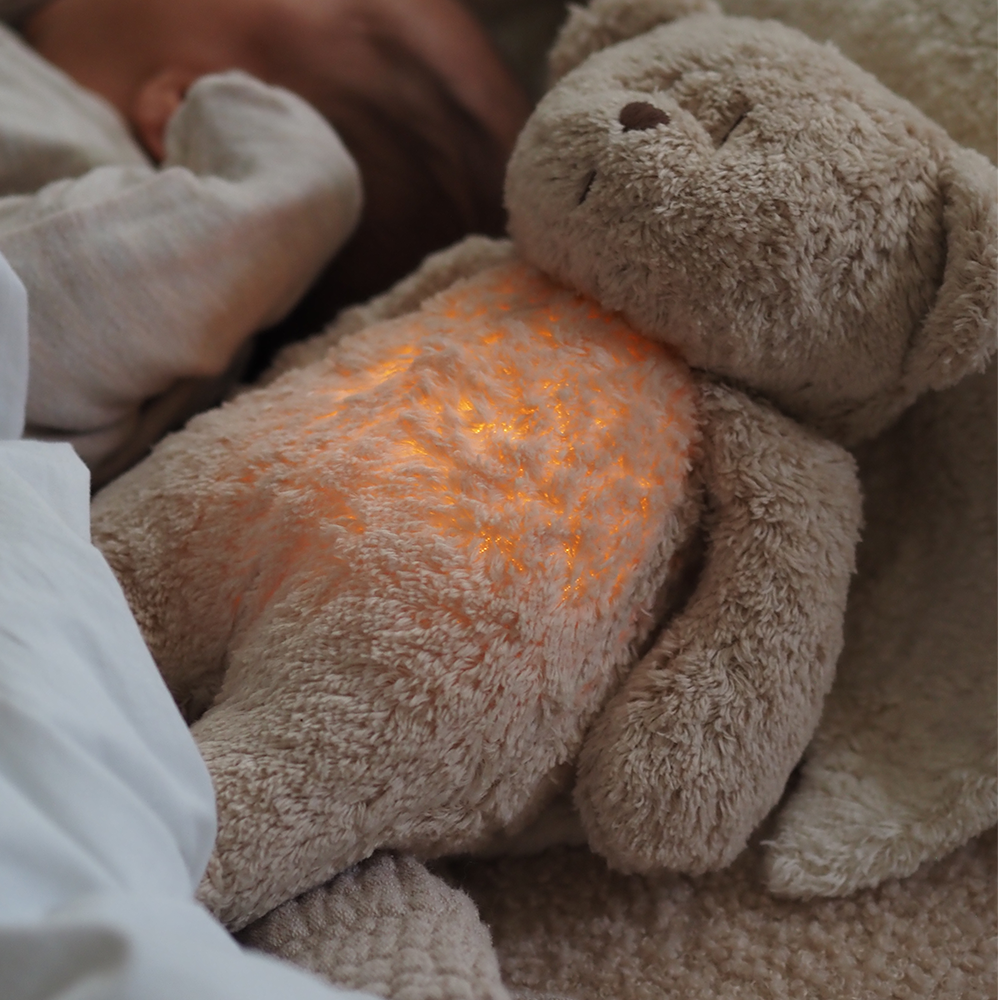 Moonie Teddybär mit Licht 'Organic Humming Bear' Sand - Online MY SNOWFLAKE