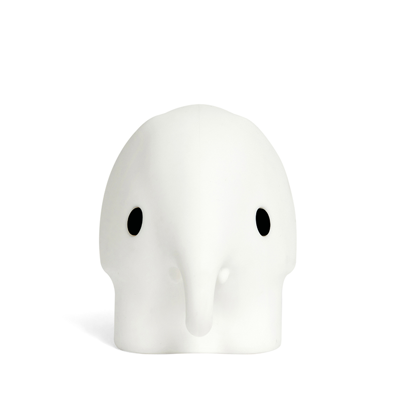 Mr Maria Mini LED-Lampe in Form eines kleinen Elefanten von vorne. 