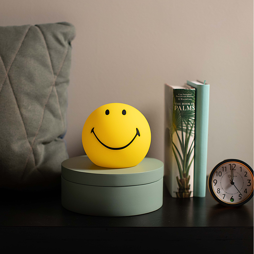 Mr. Maria Bundle Of Light Smiley Lamp