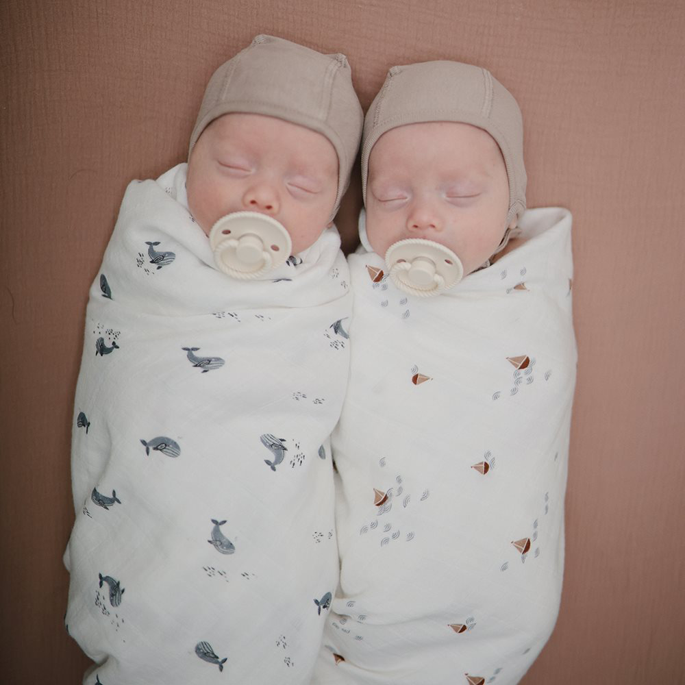 Mushie  Musselin Swaddle  Whales - Online MY SNOWFLAKE
