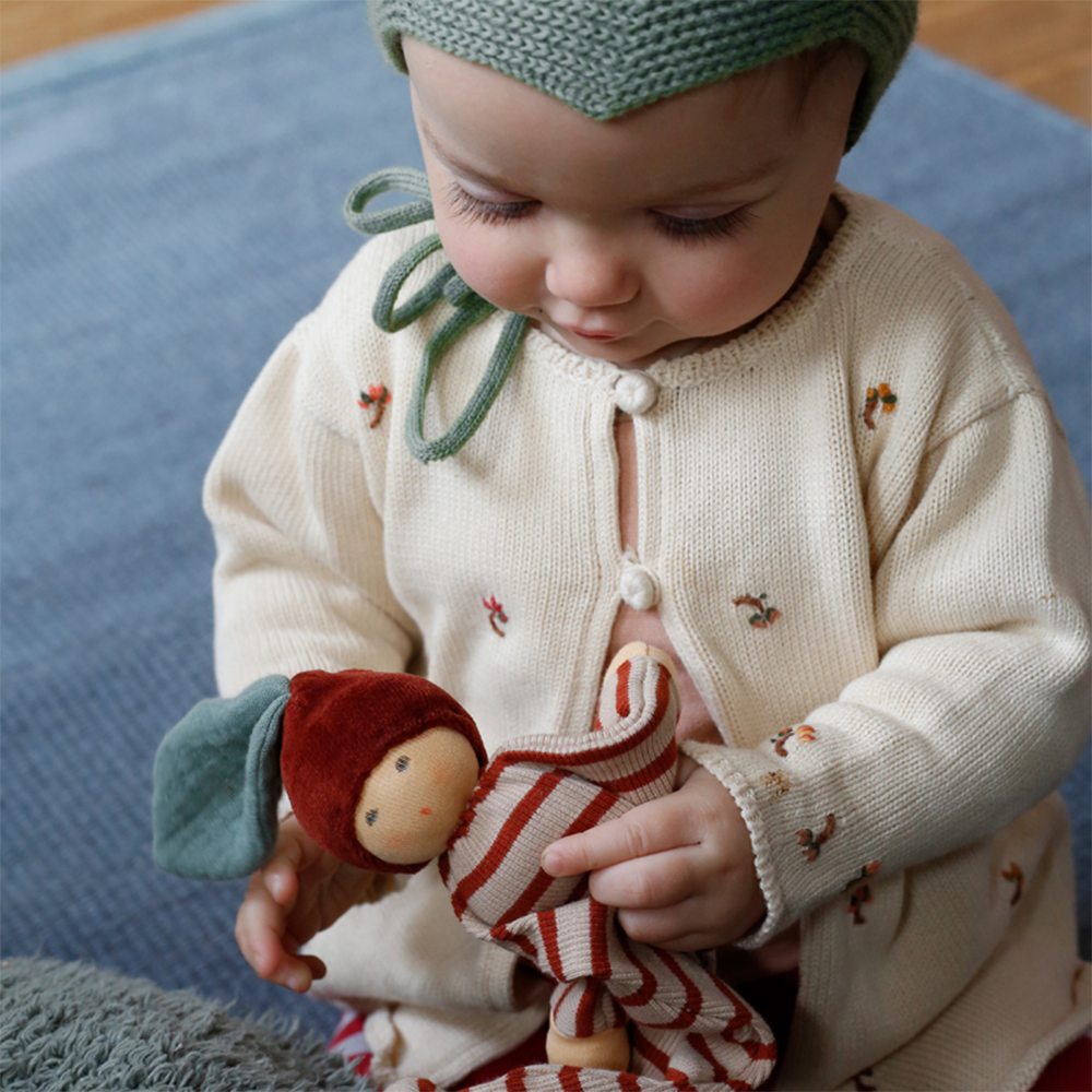 Nanchen Natur Grab Toy 'Chestnut Baby'