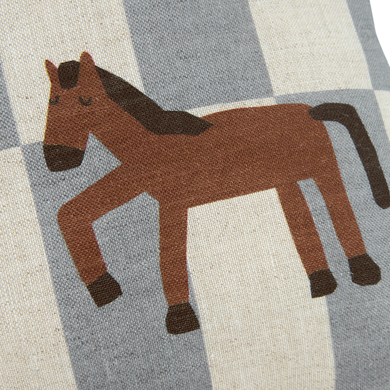 Coussin Nobodinoz en lin « Vibes » Blue Tile Horse