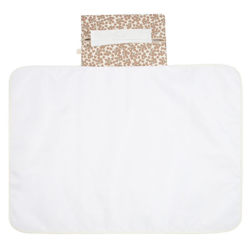 Wickelunterlage in Beige mit braunen Blättern von Nobodinoz