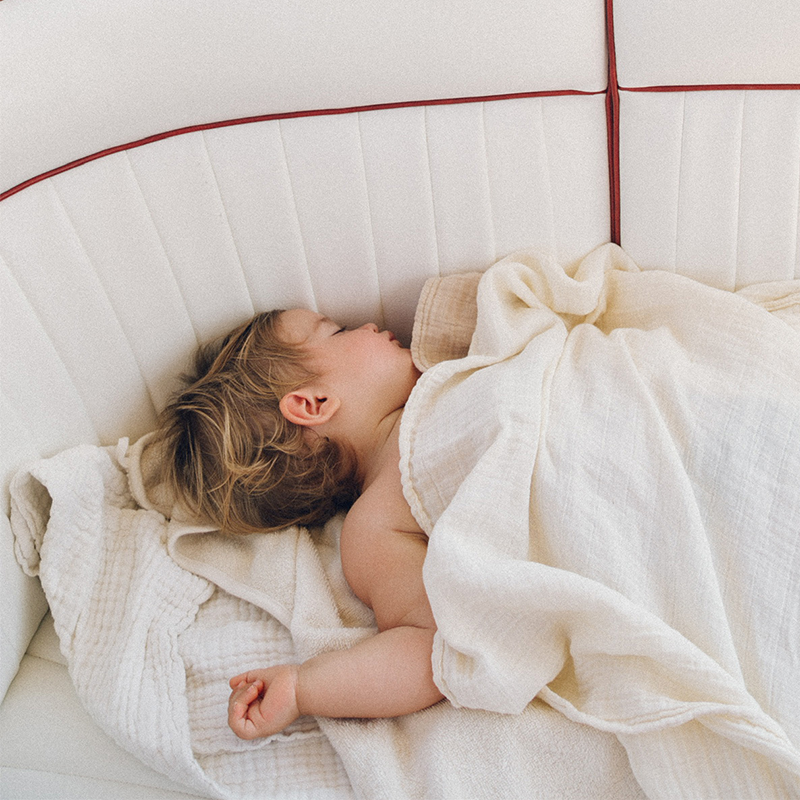 Petit Stellou  Mulltuch Nooshi Blanket  Milk