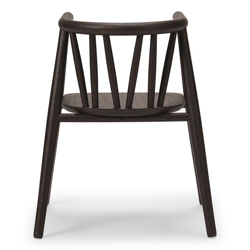 Oaklings Kinderstuhl 'STORM' in Smoked Oak von Hinten. 