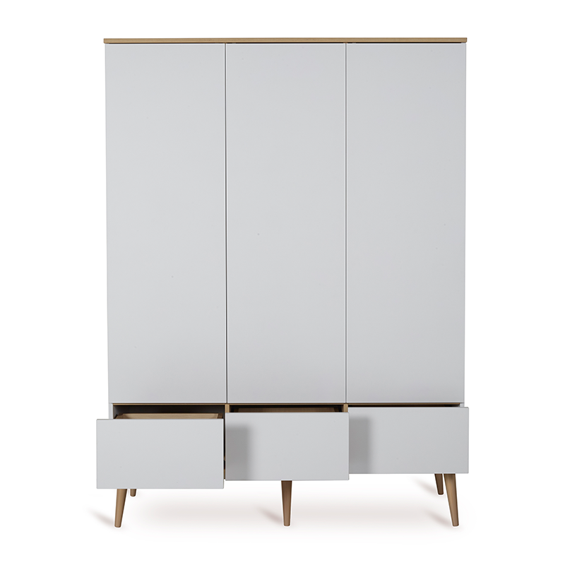 Dreitüriger Schrank mit 3 Schubladen in Weiss von Quax.