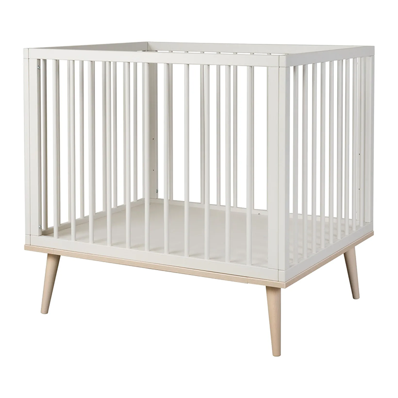 Laufgitter in Beige mit Beinen aus Buchenholz  von Quax.