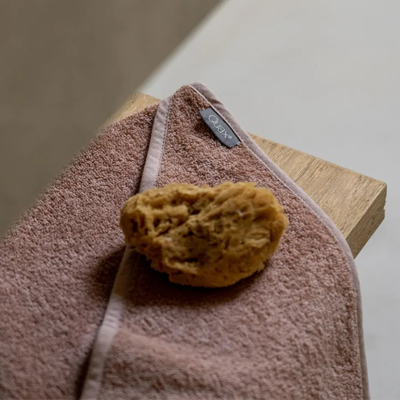 Quax Hooded Towel and Washcloth Coral