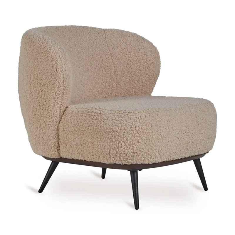 Loungesessel in Beige mit weichem Teddy-Bezug von Quax.