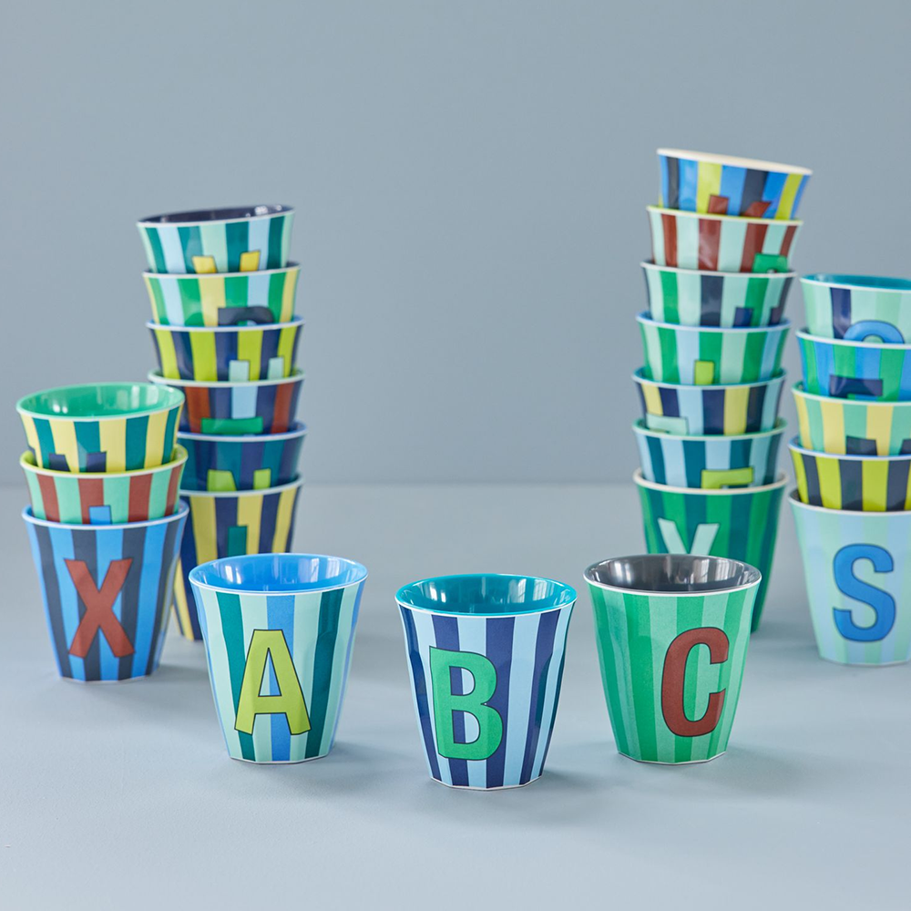 Rice  Melamin Becher Mittel 'Buchstabe T' Multicolor Stripes Mint