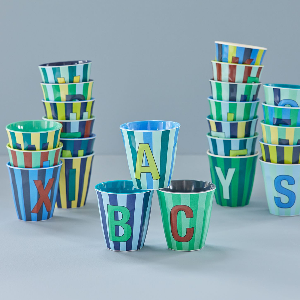 Rice  Melamin Becher Mittel 'Buchstabe D' Multicolor Stripes Green