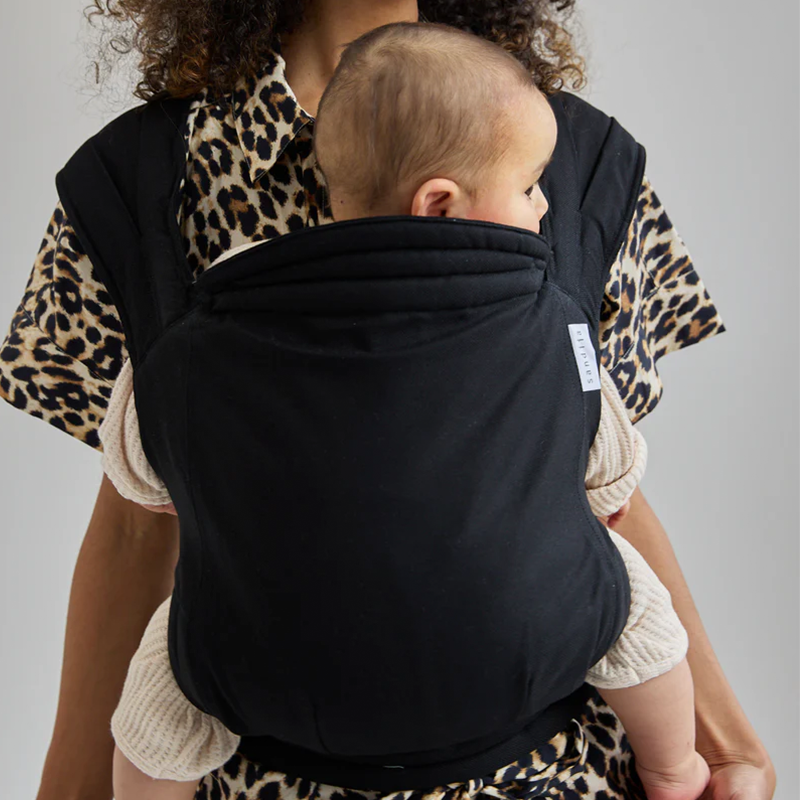 Babytrage in Schwarz von Sadiia.