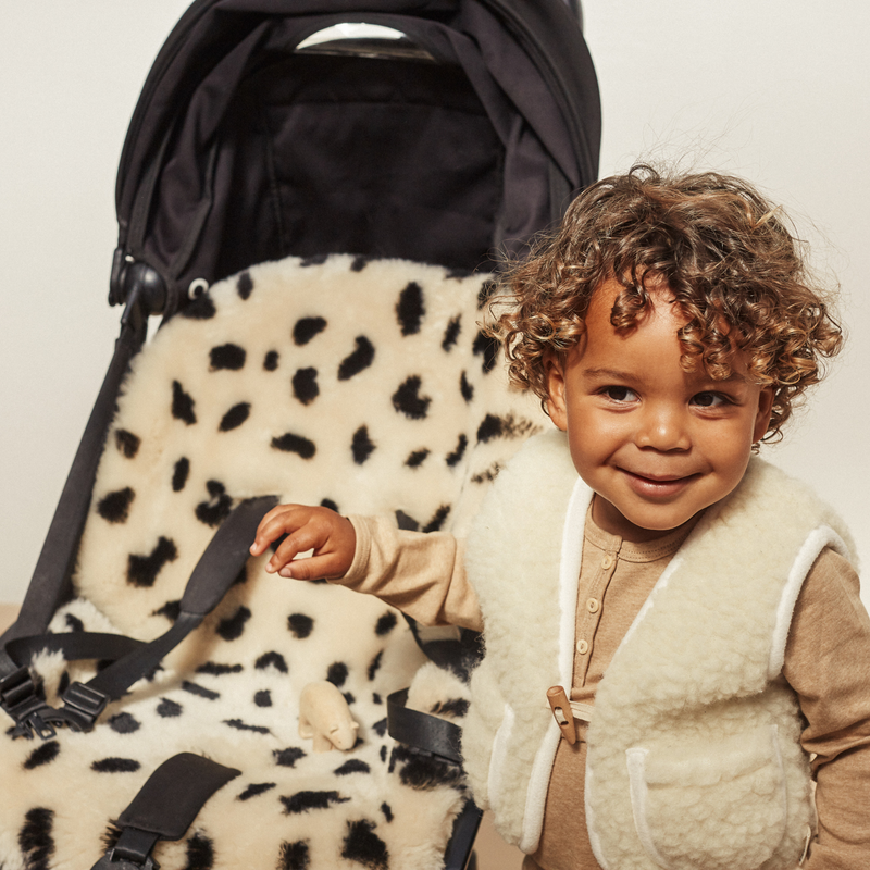 BINIBAMBA Schaffell-Sitzauflage Leopard Peanut - Online MY SNOWFLAKE