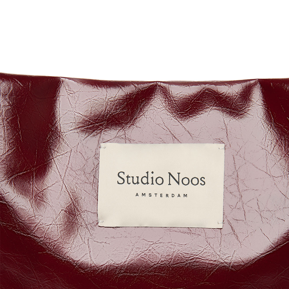 Studio Noos  Tragetasche 'Mom Bag' Veganes Leder Burgundy