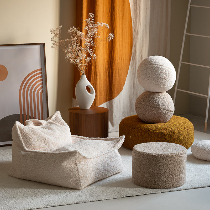 Kinder-Sitzsack aus Teddy-Stoff in Creme-Weiss von Wigiwama