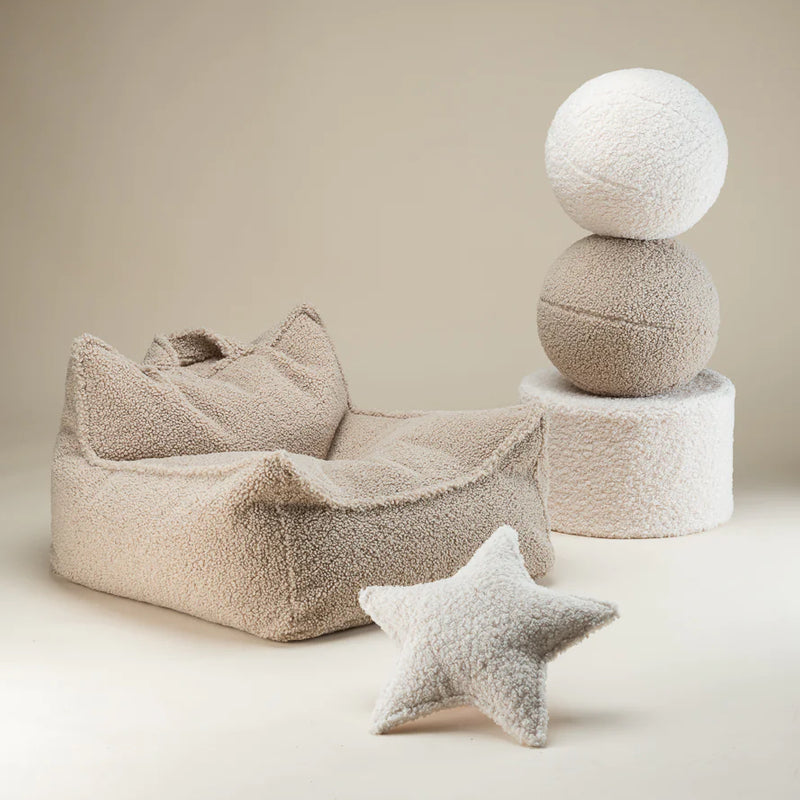 Kinder-Sitzsack in beigem Teddy-StoffKinder-Sitzsack in beigem Teddy-Stoff