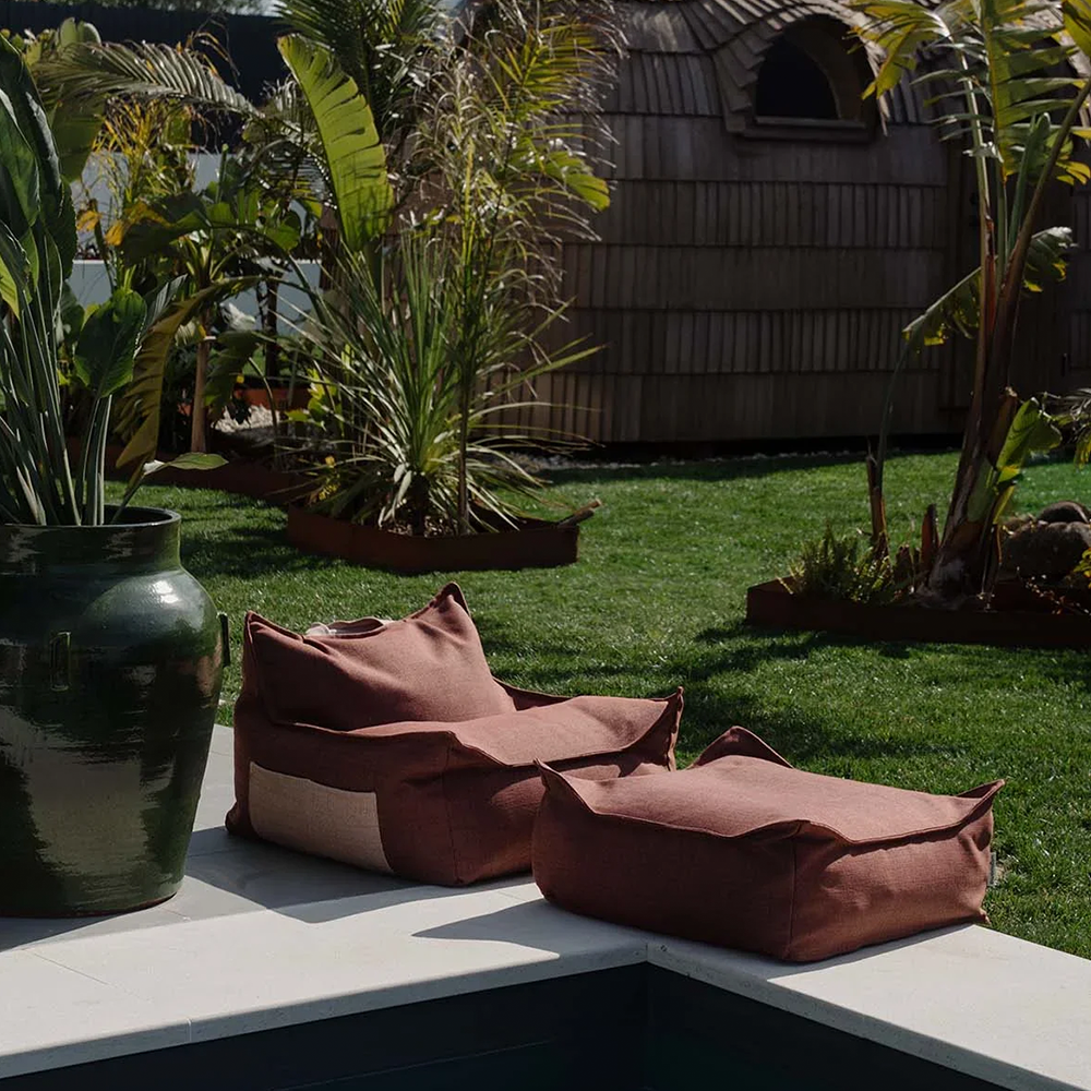 Wigiwama Outdoor Ottoman Pomegranate