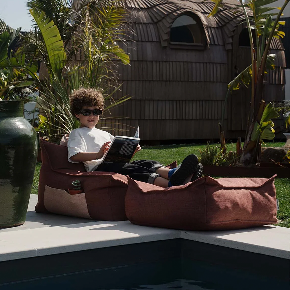 Wigiwama Outdoor Ottoman Pomegranate
