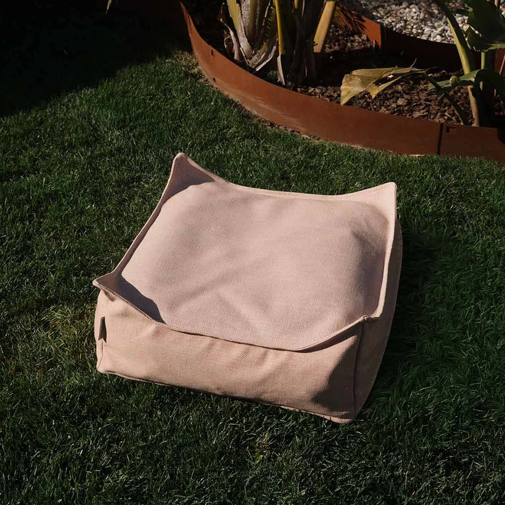Wigiwama  Outdoor Ottoman Seashell