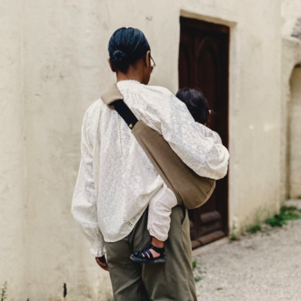 Wildride Hip Carrier for Toddlers Camel Linen