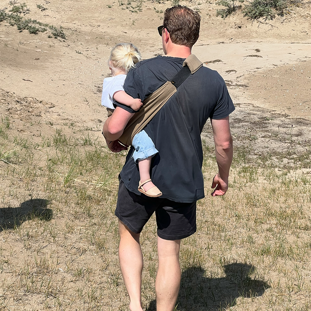 Wildride Hip Carrier for Toddlers Camel Linen