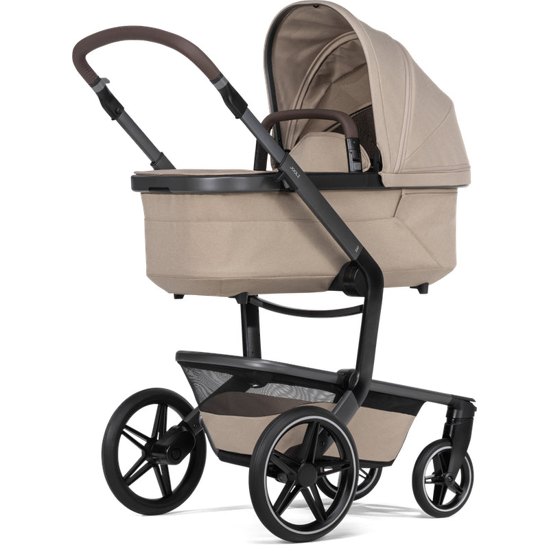 Joolz Day⁵ Kombi-Kinderwagen in der Farbe Navy Blue mit Wanne.