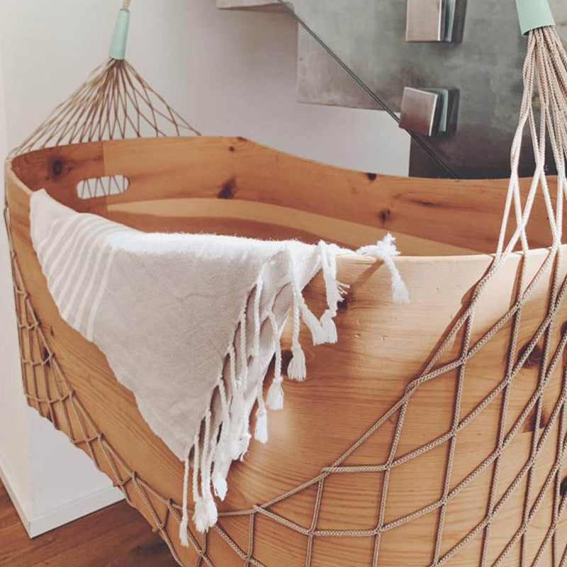 Benni's Nest – Federwiege mit Netz für Babybett
