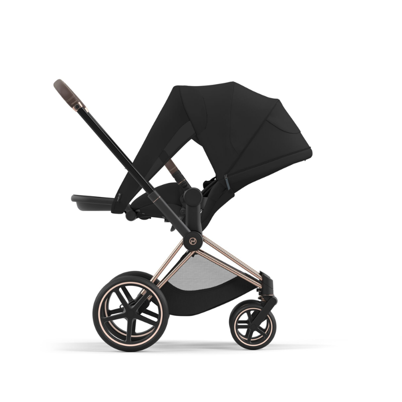 Kinderwagen in Schwarz von der Seite von Cybex mit schwarzem Sonnensegel.