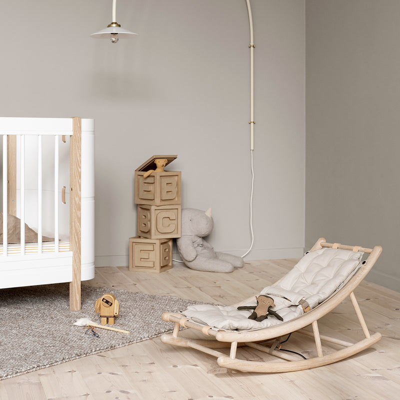Ausstellungsstück Oliver Furniture  Wood Baby- und Kleinkindwippe  Eiche/Natur - Online MY SNOWFLAKE