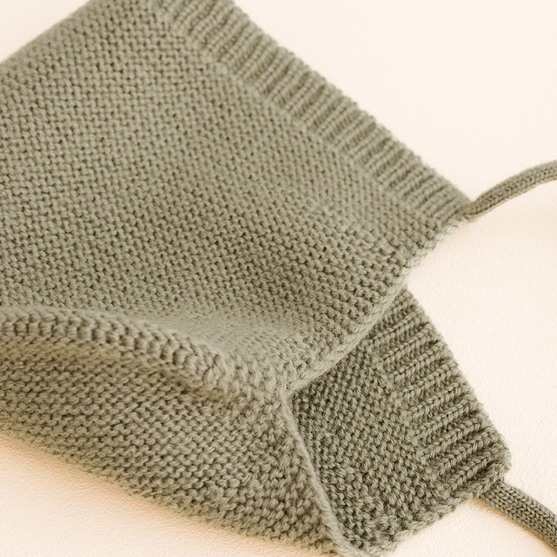 Hvid  Baby Strickmütze Dolly  Artichoke - Online MY SNOWFLAKE
