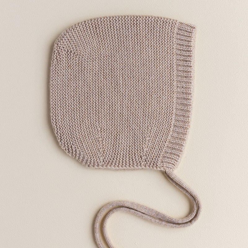 Hvid  Baby Strickmütze Dolly  Sand - Online MY SNOWFLAKE