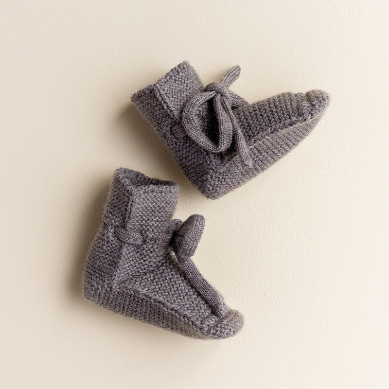 Chaussons bébé en maille loutre blancs